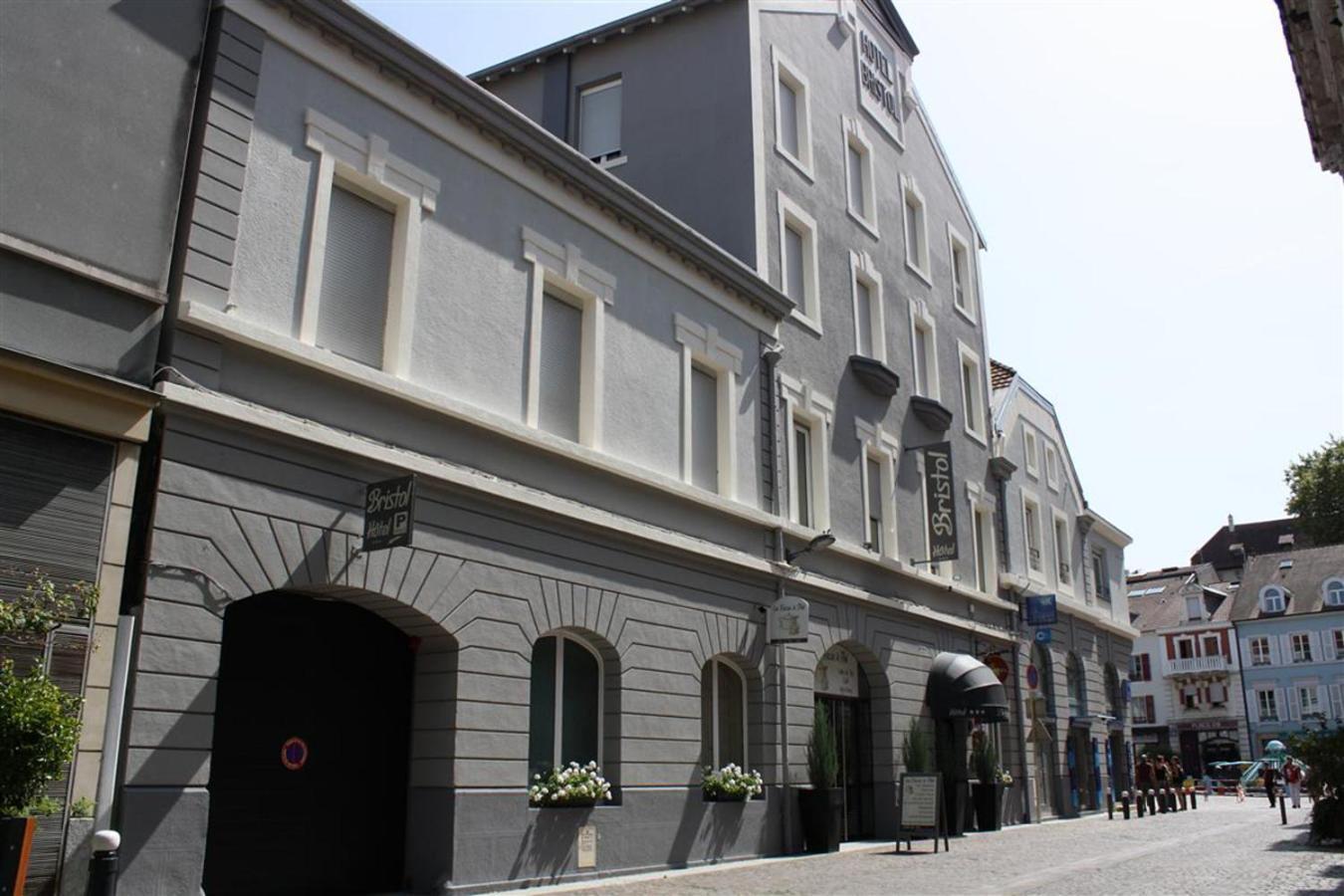 Brit Hotel Bristol Montbéliard Centre Esterno foto