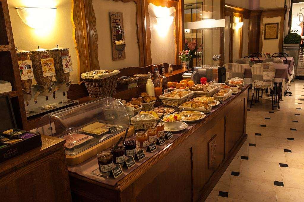 Brit Hotel Bristol Montbéliard Centre Ristorante foto